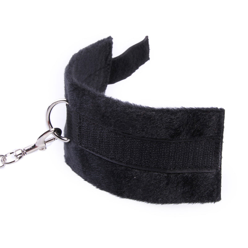 Black cloth handcuffs with chain for roleplay | Bad Peach