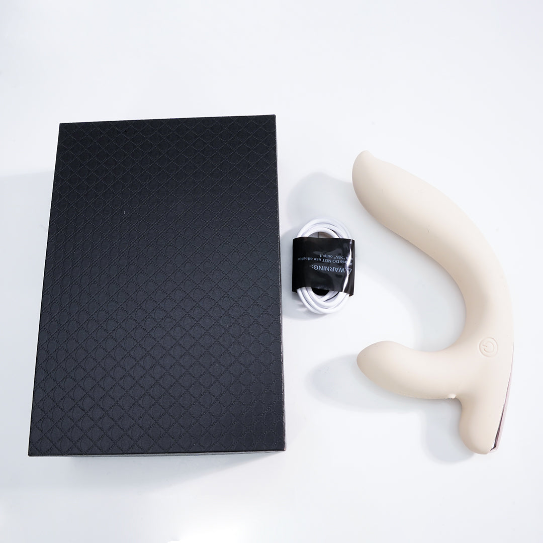 Fox Fairy vibrator with box and charging cable - Bad Peach